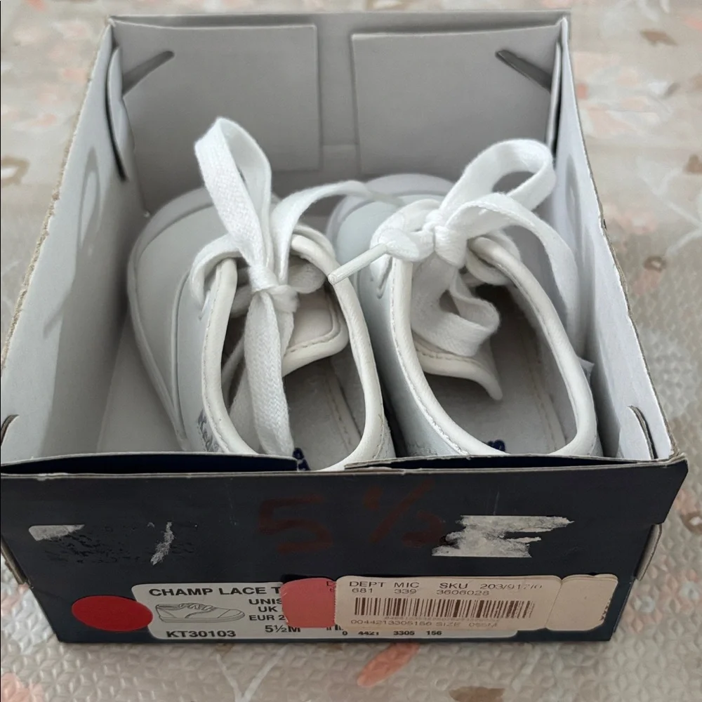 Keds Little Kids Champion Leather Lace Toe Cap Size 5.5 - Picture 9 of 9